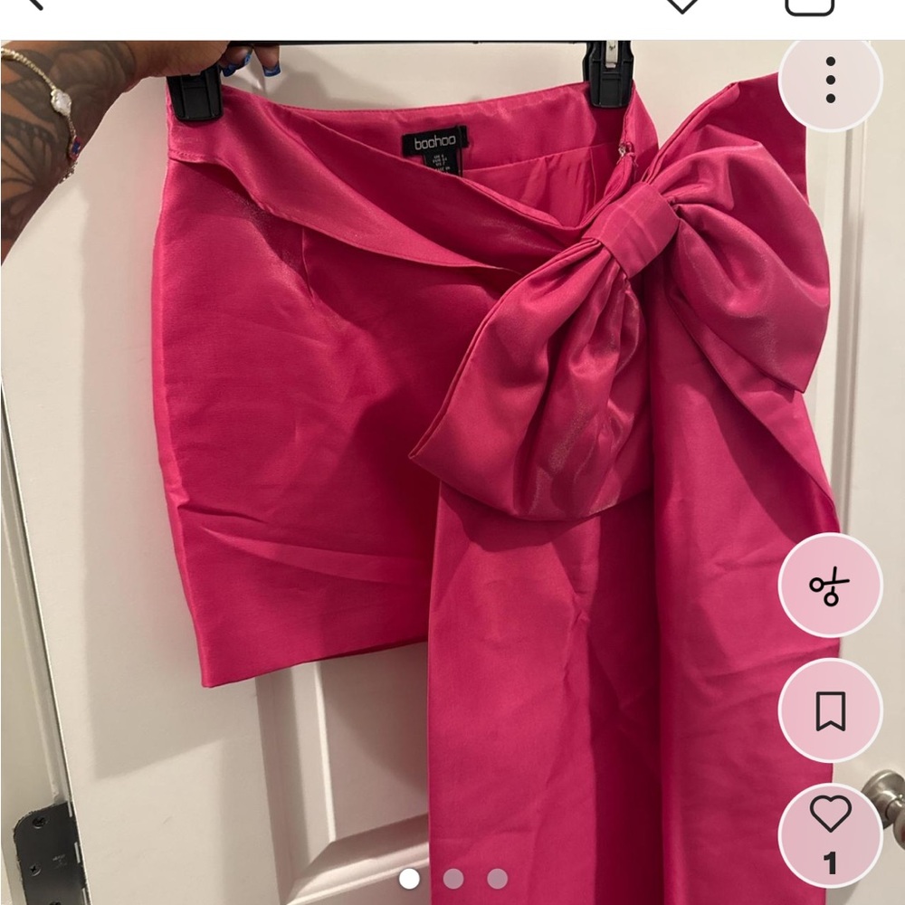 Boohoo Pink Mini Skirt with Bow Size 6 NWT
